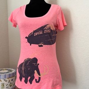 Capital Cities safe and sound Band t